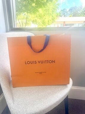 Louis Vuitton Shopping bag
